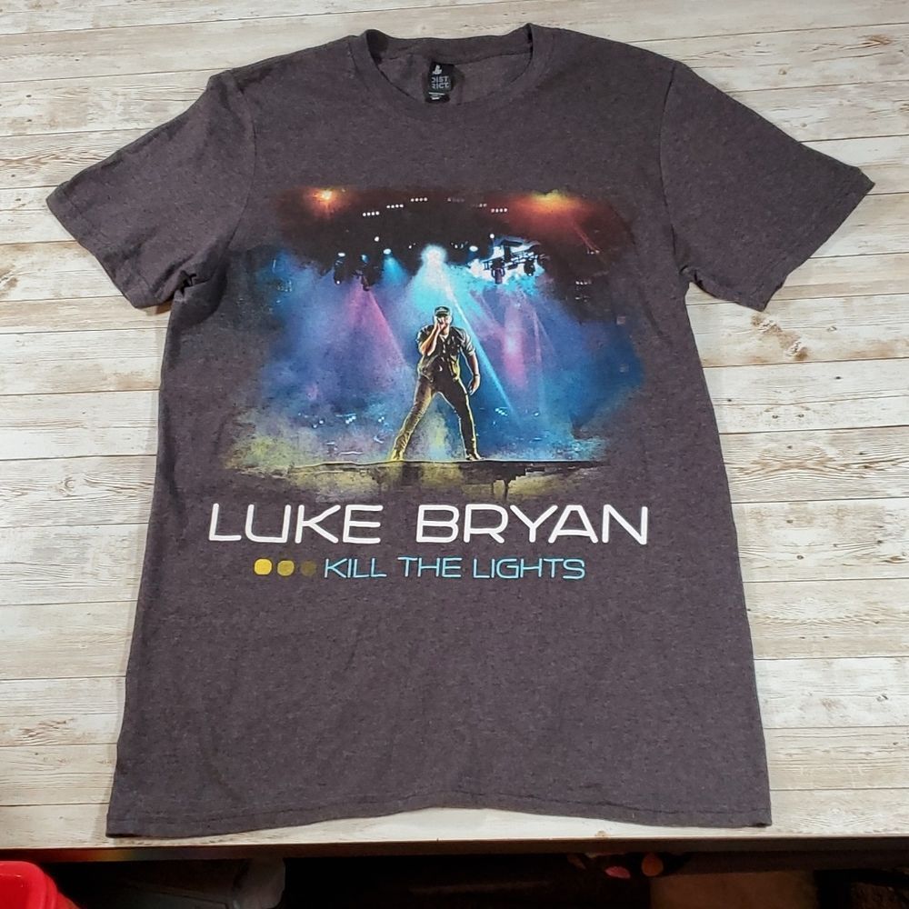 Luke Bryan “Kill The Lights” Graphic 2016 Concert Tour Tee T-Shirt Band Country
